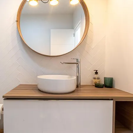 Апартаменты Oceanview Tamara With Pool