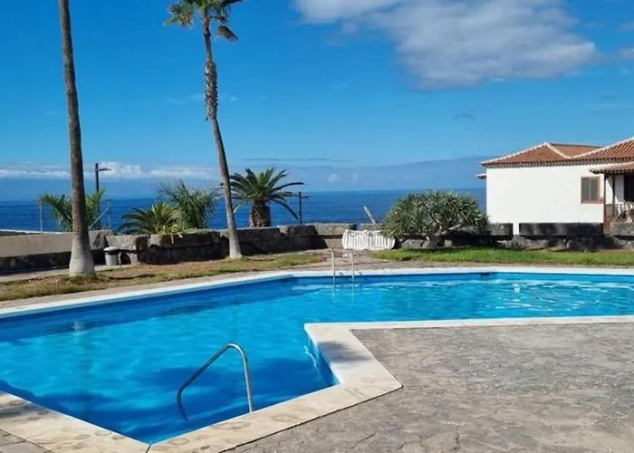 Oceanview Tamara With Pool דירה