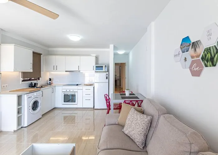 Oceanview Tamara With Pool Appartement